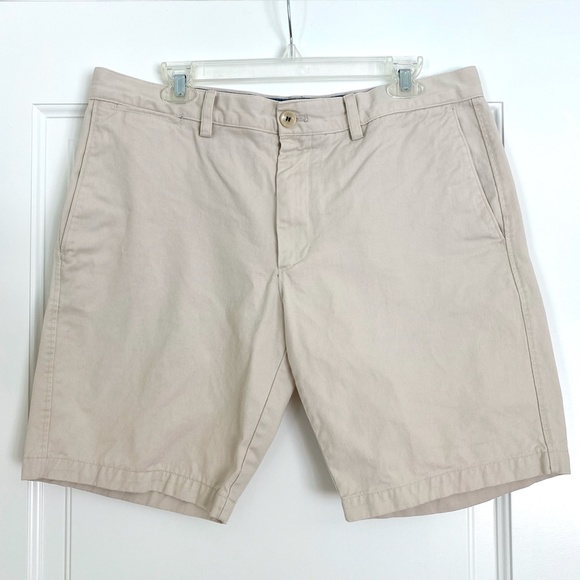Banana Republic Aiden Slim Fit 9" Short - 34 - Picture 2 of 5